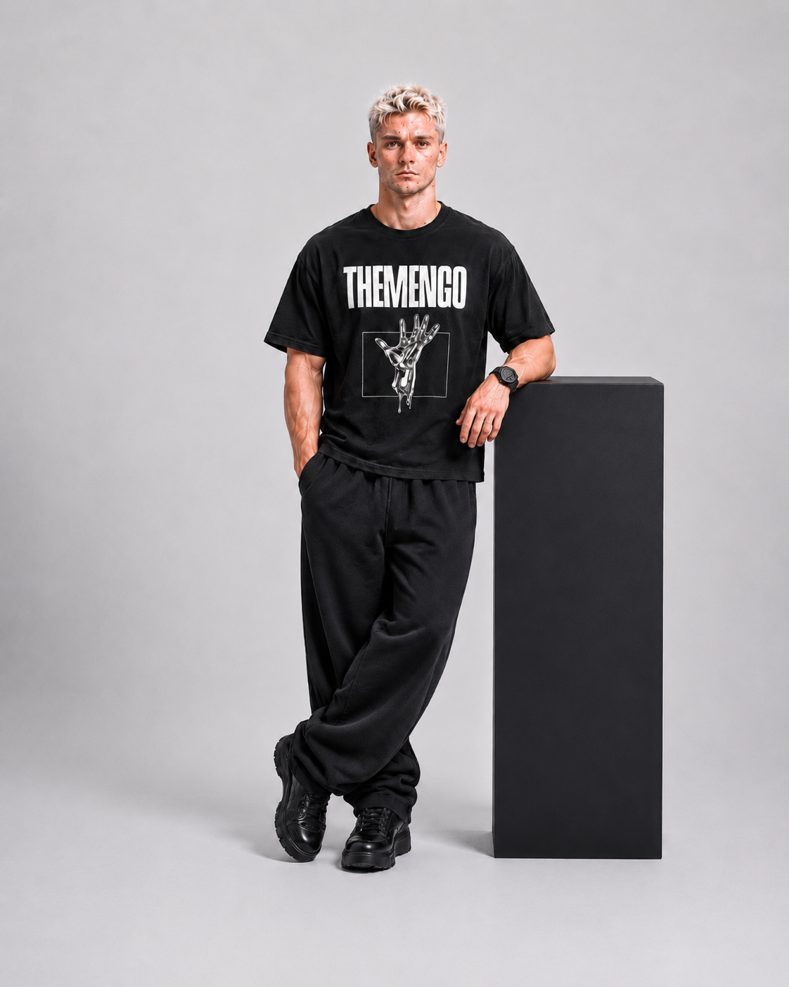 THEMENCO Platinum Hand Men's Graphic Black T-Shirt